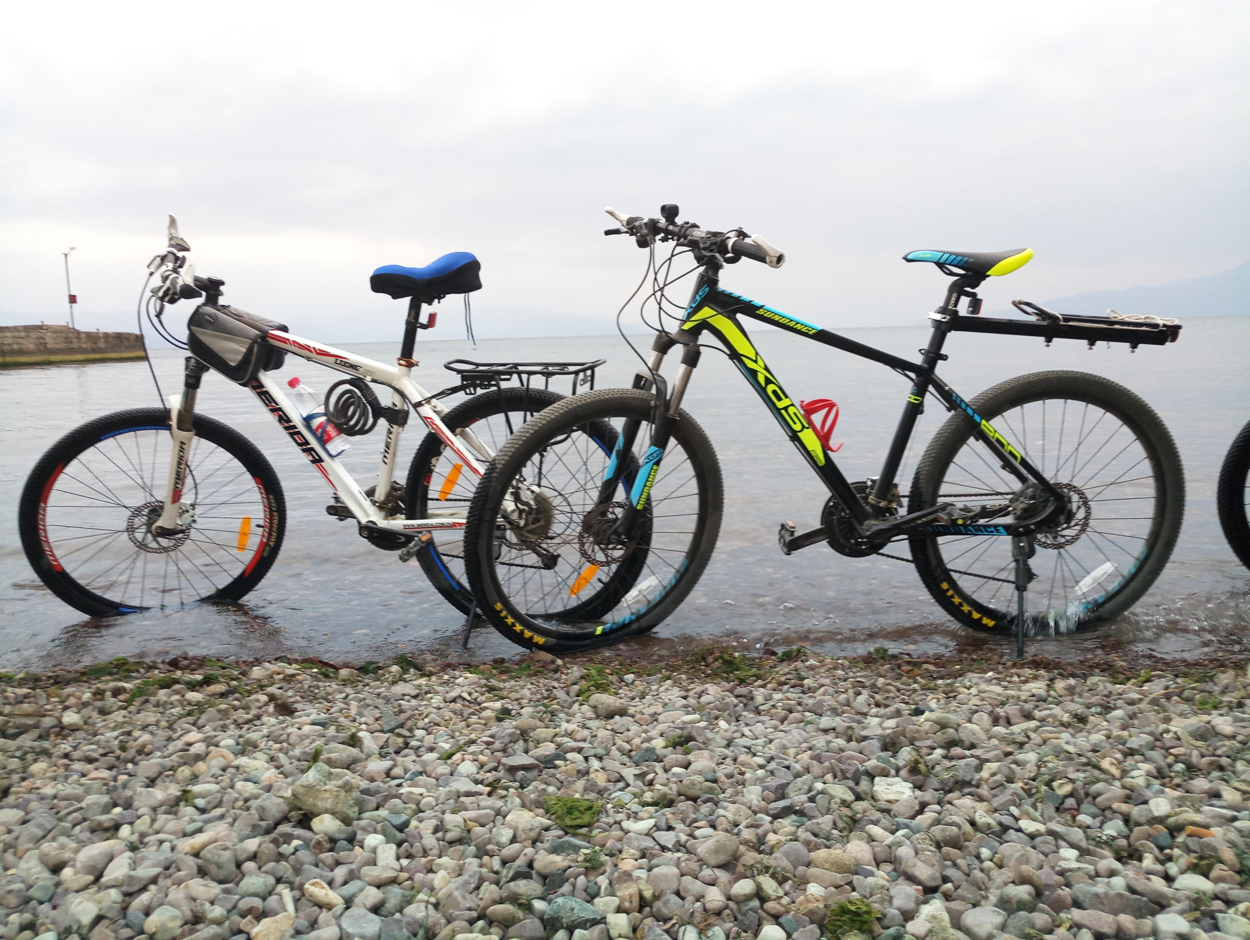 点击放大图片 P80406-190333.jpg