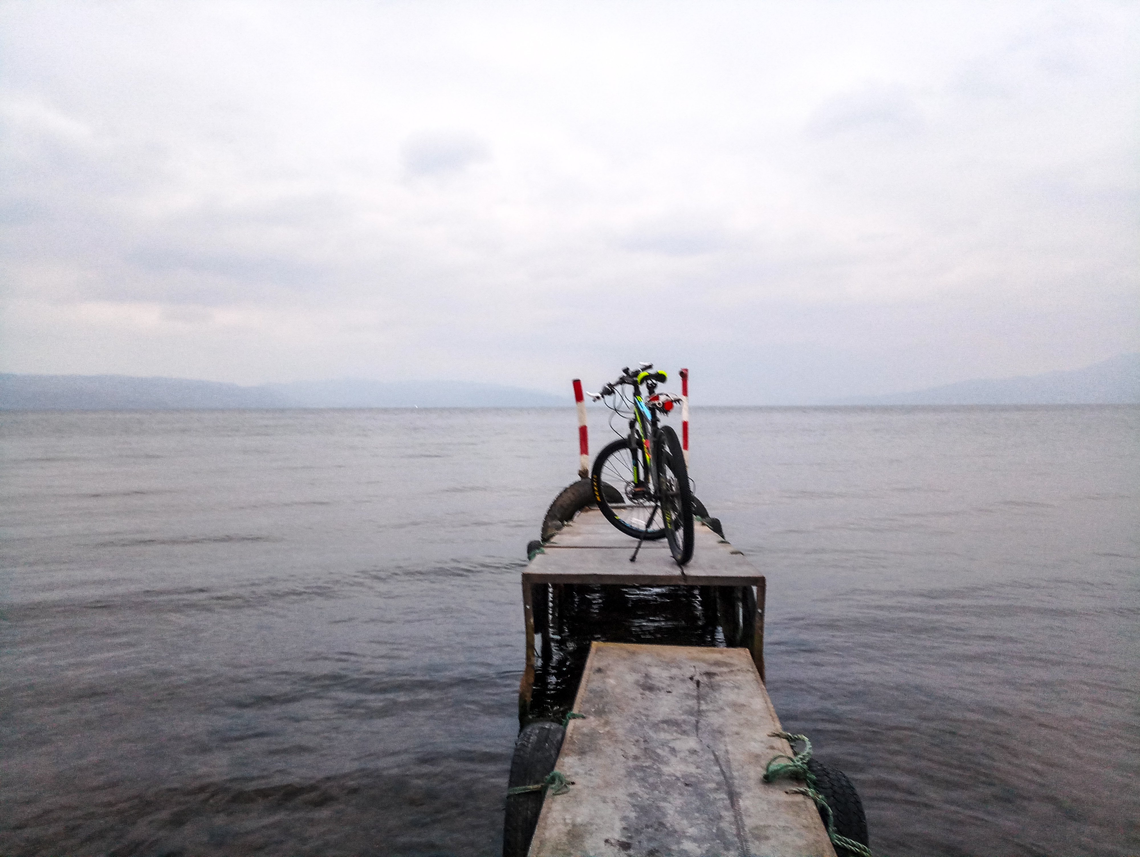 点击放大图片 P80406-191524.jpg